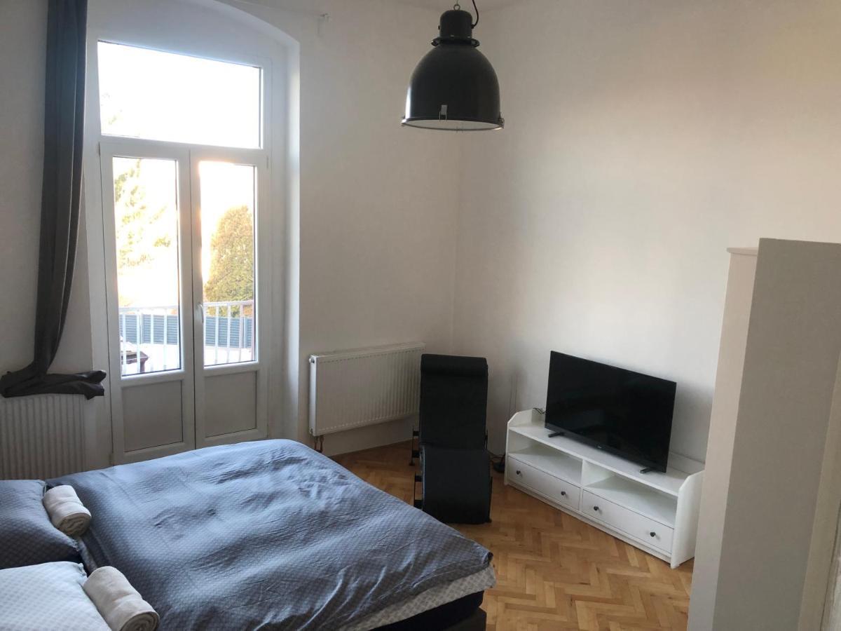 Appartement Apartman Krystof à Františkovy Lázně Extérieur photo